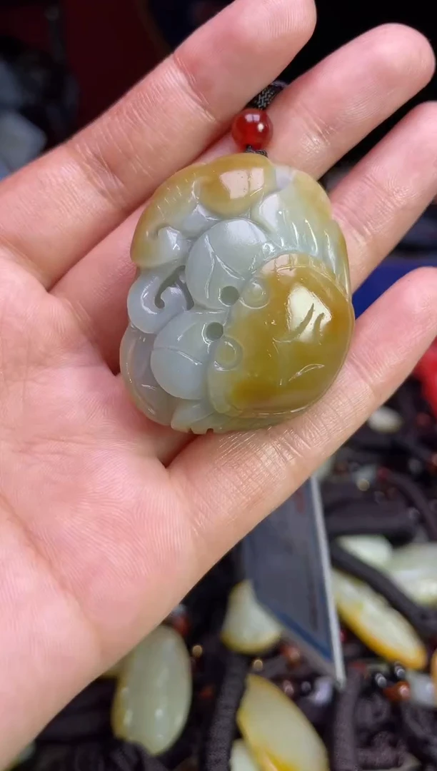 未镶嵌和田玉挂件1
