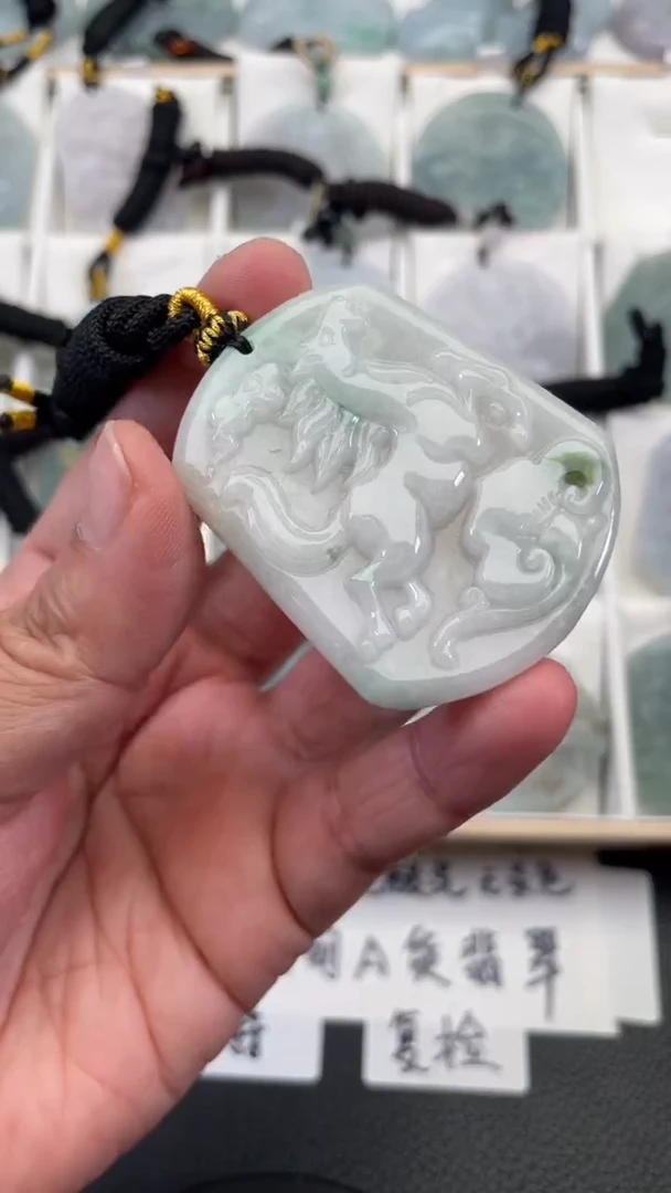 颈饰未镶嵌翡翠天然缅甸翡翠A货159