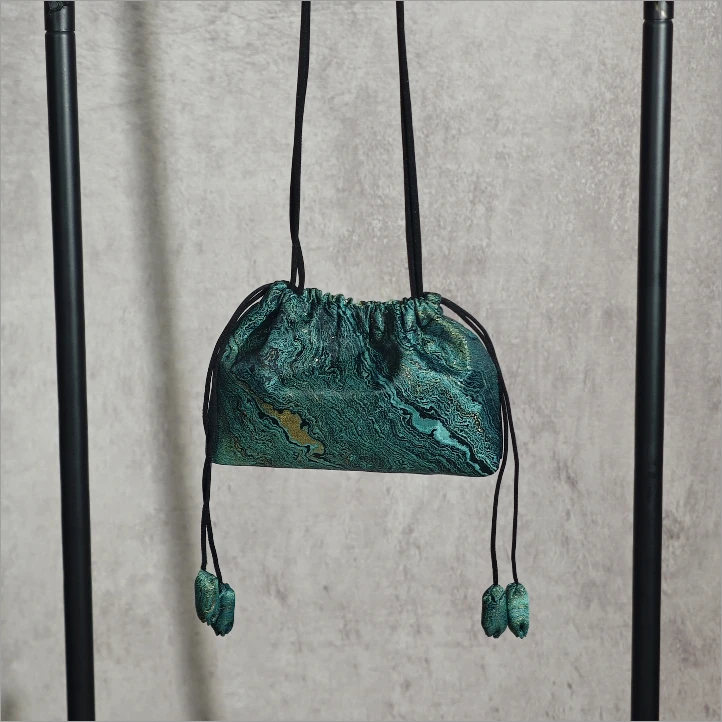 【25年春季新款】B250215新中式郁金香花苞饺子水桶小包