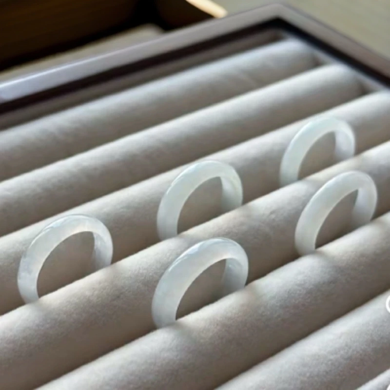 缅料白月光素面戒圈男女情侣百搭可多样发货（发一件）