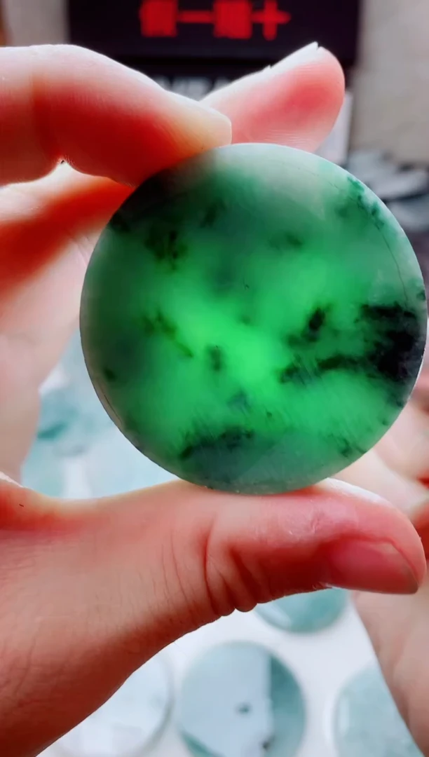 翡翠未镶嵌颈饰4929......