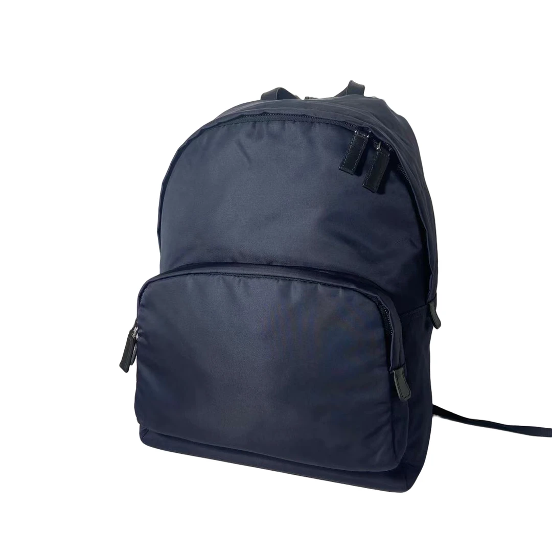 99新 Prada/普拉达 99新普拉达尼龙双肩包/4440