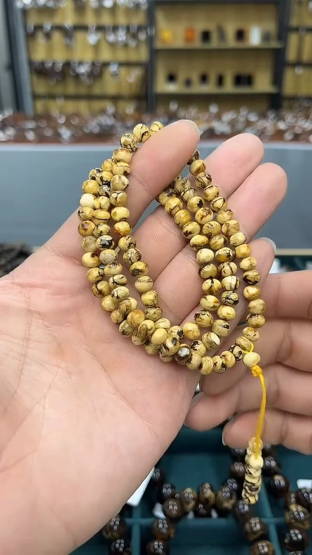 裸石琥珀未镶嵌 抚顺琥珀6+干白花多样性发其一