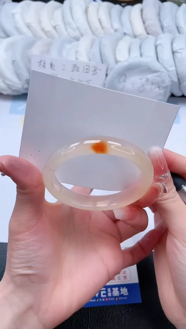 【闪购商品】石英质玉手镯未镶嵌T276-53