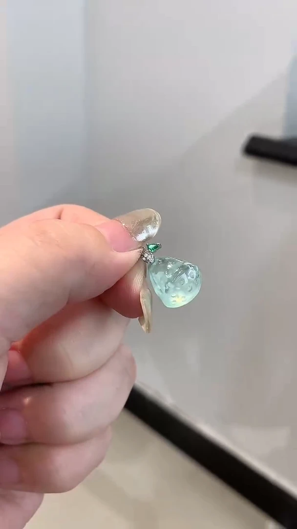 未镶嵌蛇纹石玉吊坠(不含链)莲蓬