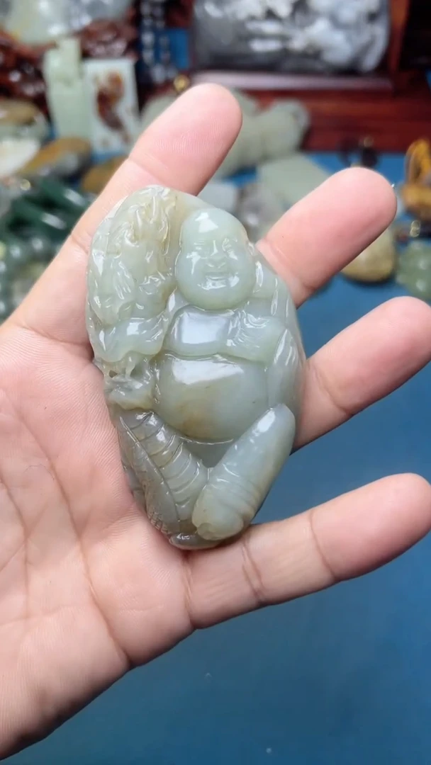 和田玉未镶嵌把件-