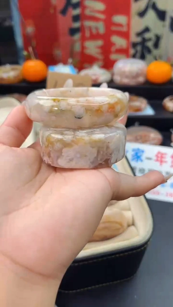 【闪购商品】石英质玉手镯未镶嵌赠送镯心（58圈口）