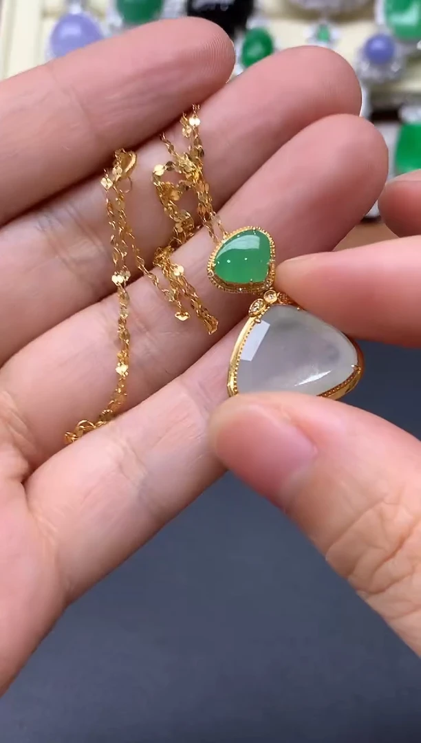 颈饰18K金镶嵌翡翠297中国好珍宝