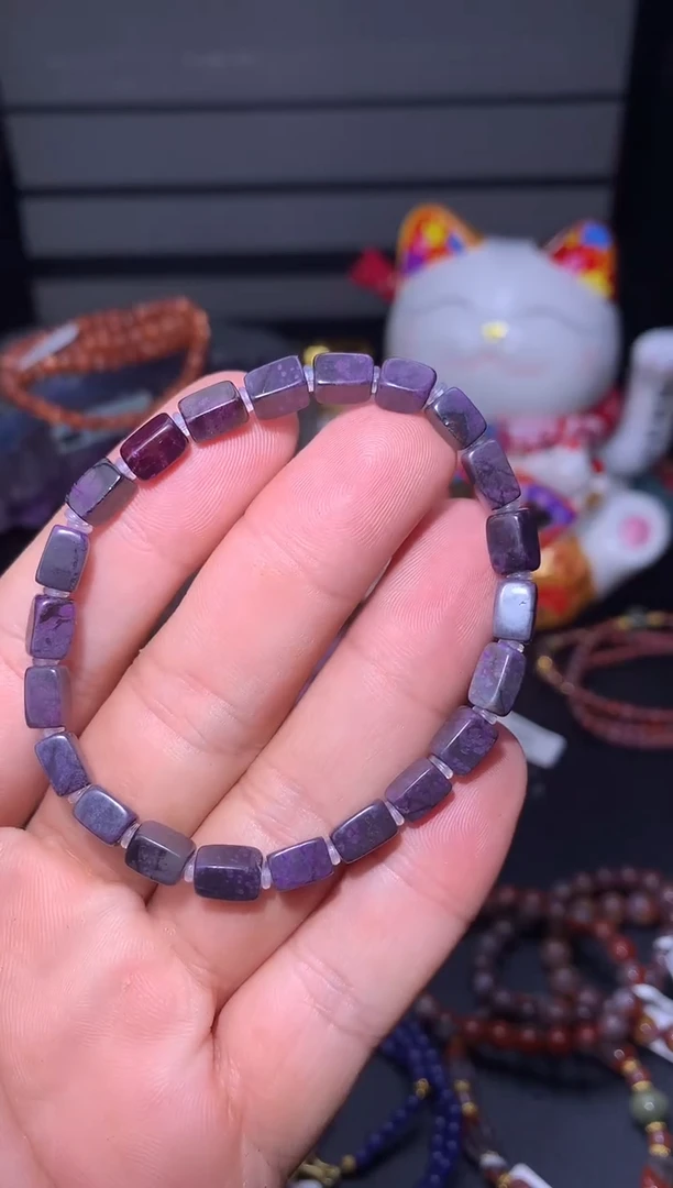 未镶嵌苏纪石（舒俱来）四凌手链