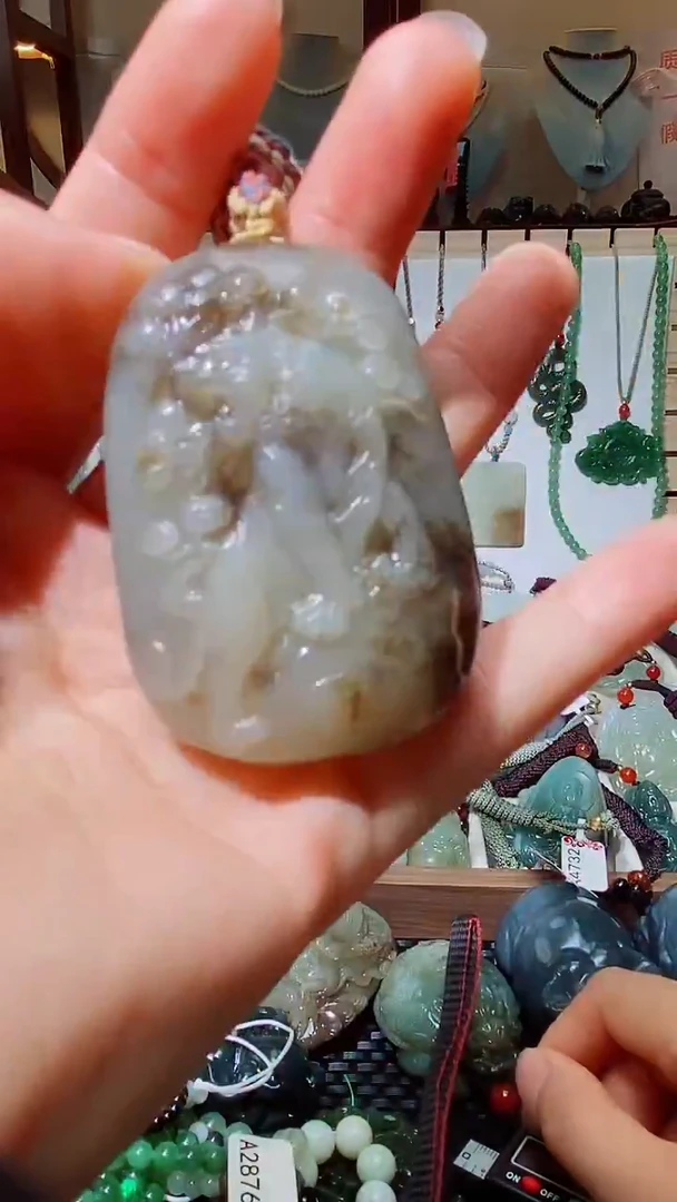 颈饰未镶嵌和田玉1