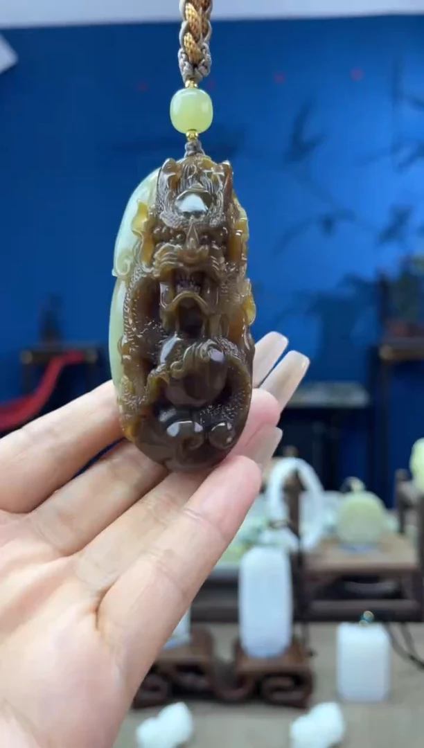 和田玉未镶嵌颈饰1