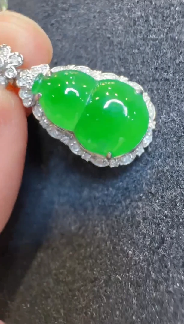 翡翠18K金镶嵌吊坠(不含链)多样性团购发一件