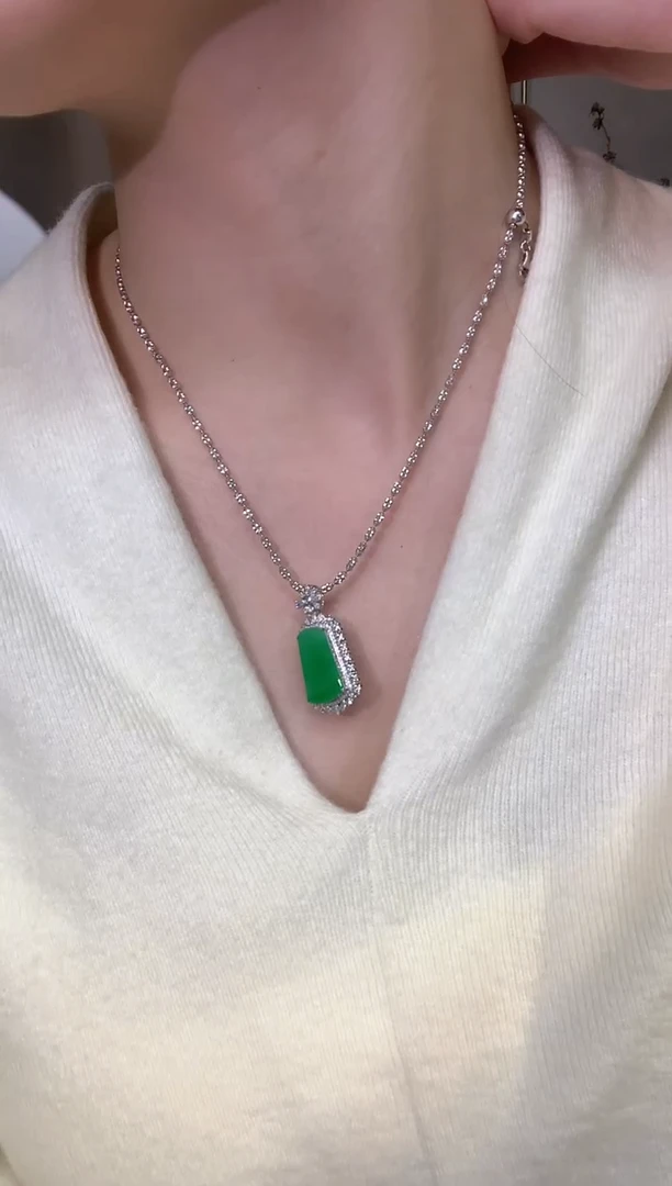 吊坠(不含链)18K金镶嵌翡翠冬日珠宝Q49