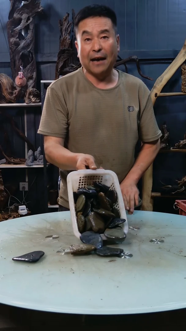 随机发货一筐溪流石3.5