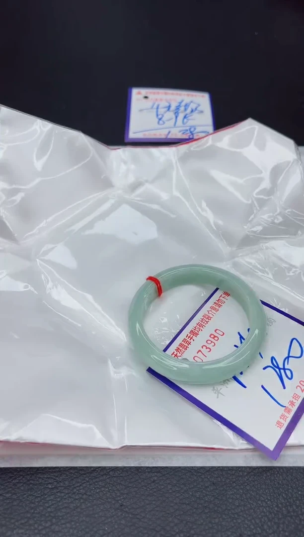 翡翠手镯未镶嵌1111111111111