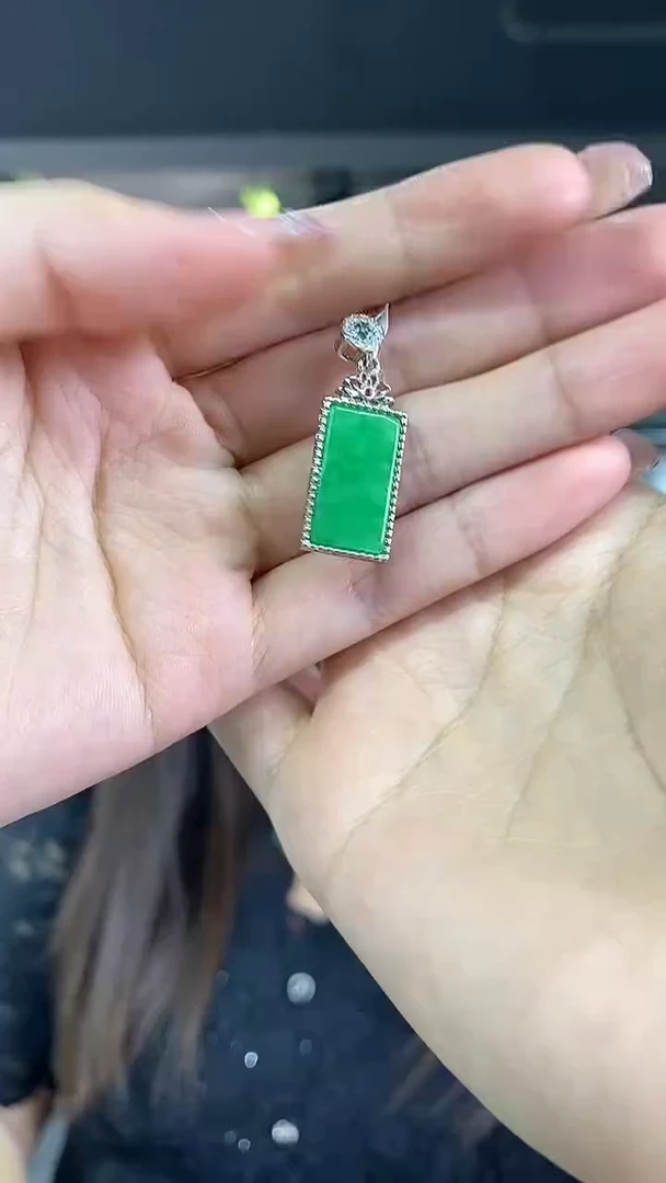 翡翠未镶嵌吊坠(不含链)多样性发其一颜色微差