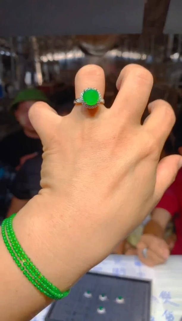 定制翡翠未镶嵌18定制翡翠-多样性发货（发其一）