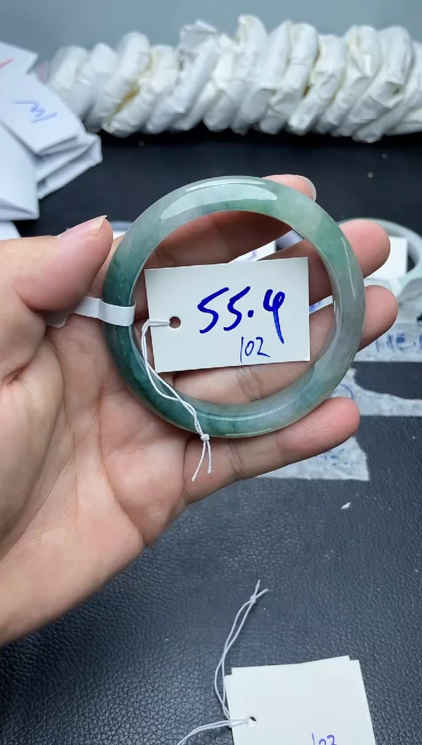 未镶嵌手镯翡翠102