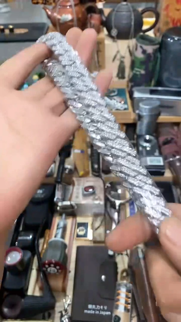 瓷片闪购商品 如图所示