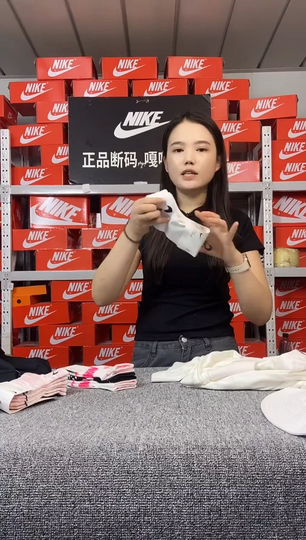 随机发三卡九双童袜 直播间过款 可备注性别