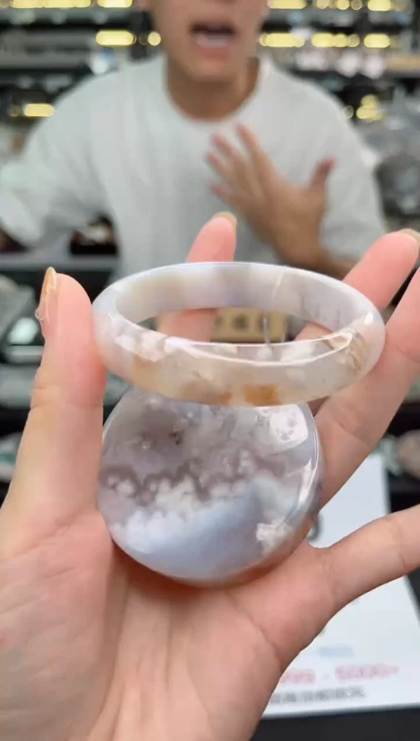 【闪购商品】石英质玉手镯未镶嵌57圈口（不退不换）1570138