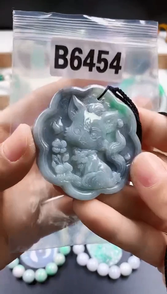 天然翡翠吊坠挂件