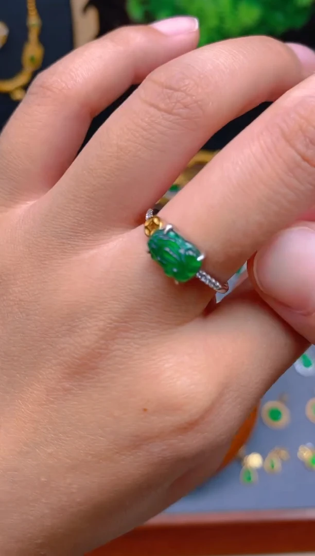 翡翠戒指银S925镶嵌貔貅戒指