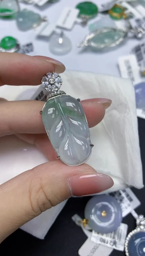 颈饰未镶嵌翡翠天然缅甸翡翠A货多样性发一件