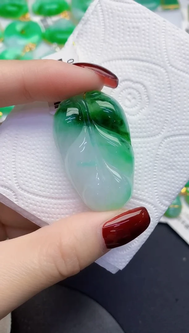 颈饰未镶嵌翡翠缅甸天然翡翠a货
