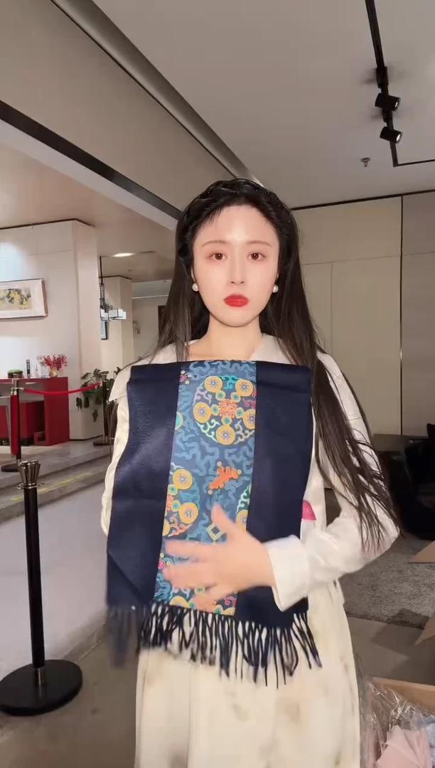 八宝葫芦团花锦 羊绒织锦围巾（碧城色）