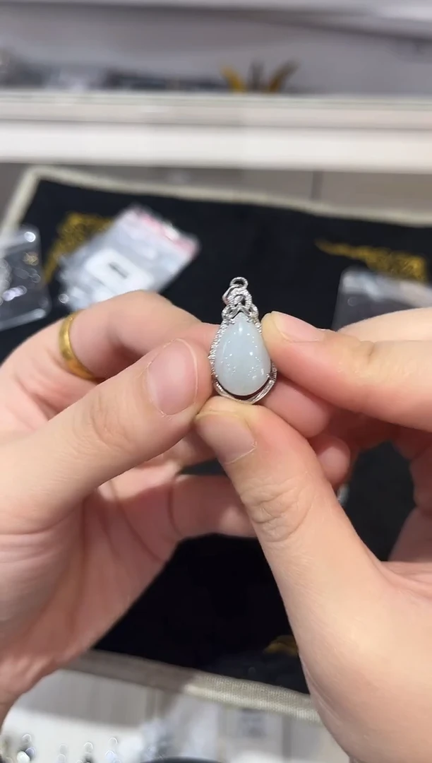 颈饰未镶嵌翡翠鳳玉善源直播推荐