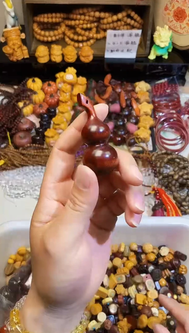 【闪购商品】非洲檀香把件有孔大葫芦