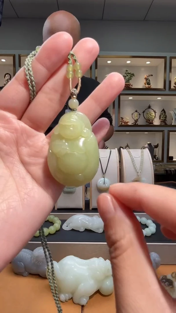 颈饰未镶嵌和田玉苏