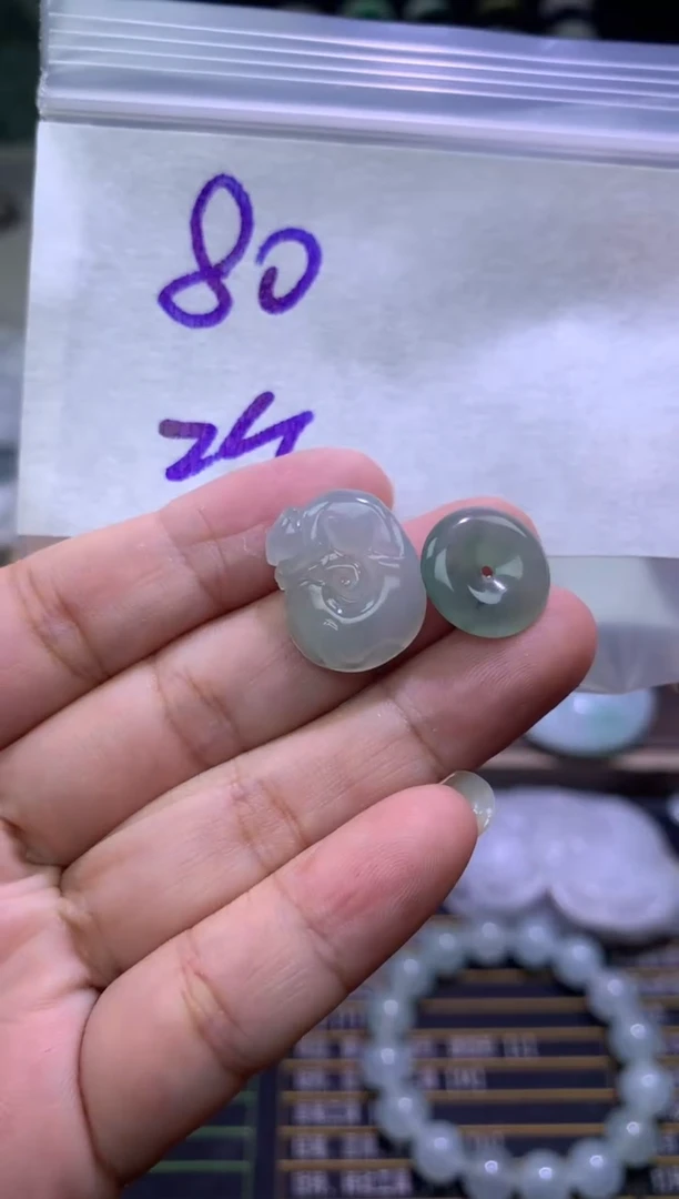 裸石翡翠翡翠两件   完美主义者慎拍