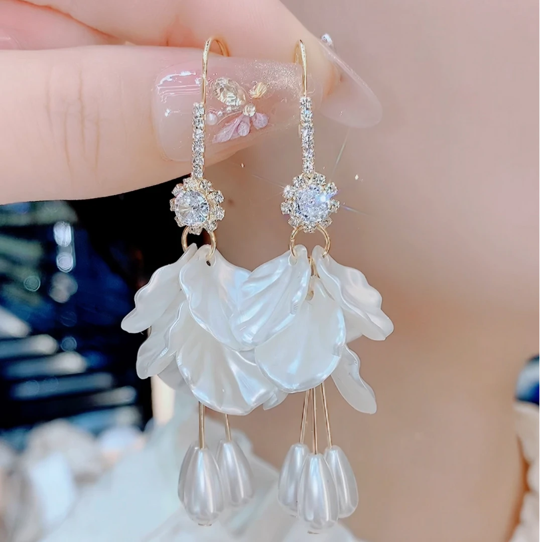 铜合金树脂耳饰 0221时尚超仙白色素款花朵耳环