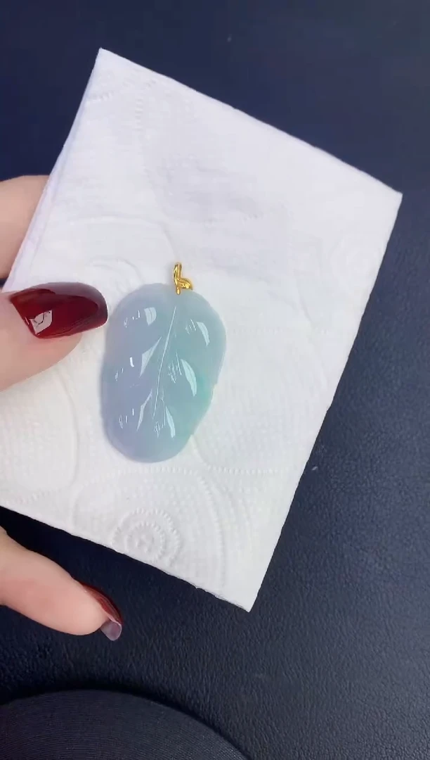 颈饰18K金镶嵌翡翠缅甸天然翡翠a货