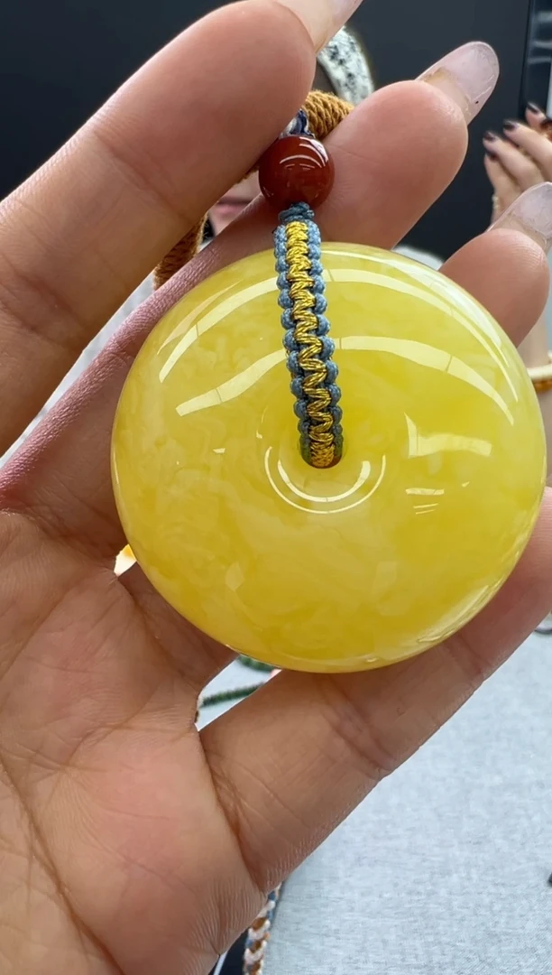 【闪购商品】琥珀颈饰未镶嵌556秒拍号