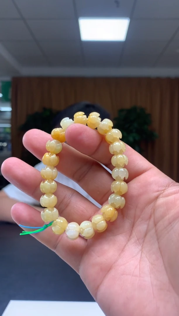 未镶嵌定制翡翠宝**?          *8562