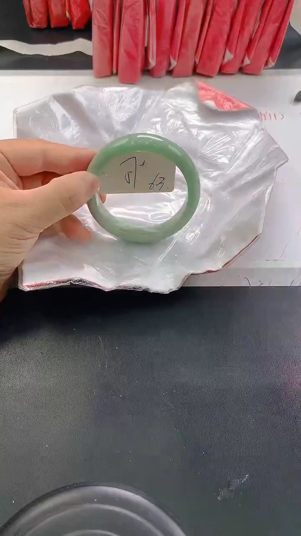 未镶嵌手镯翡翠63