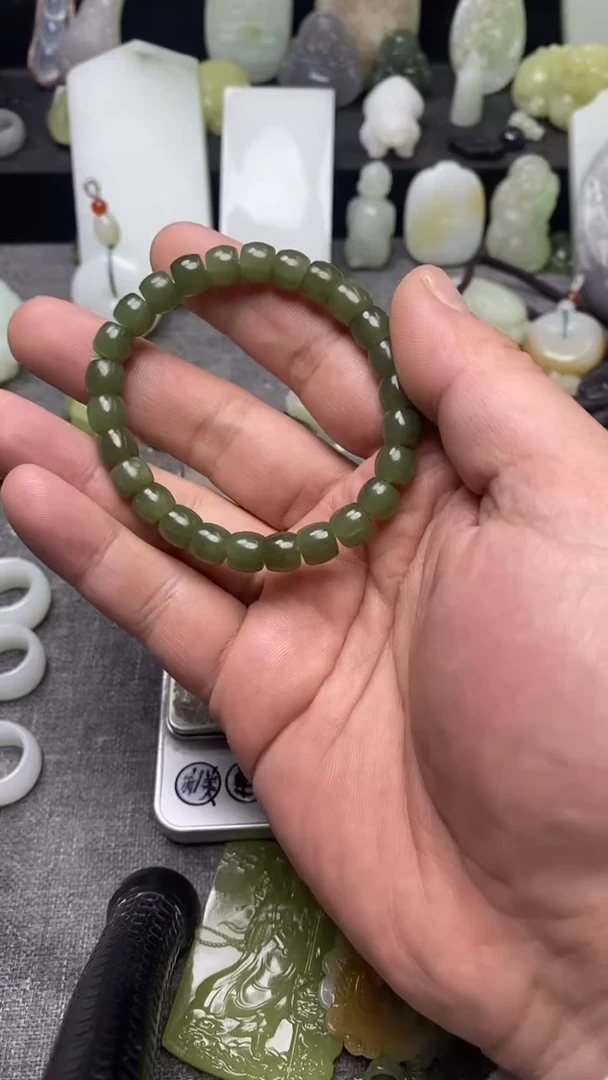 颈饰未镶嵌和田玉青黄口手串