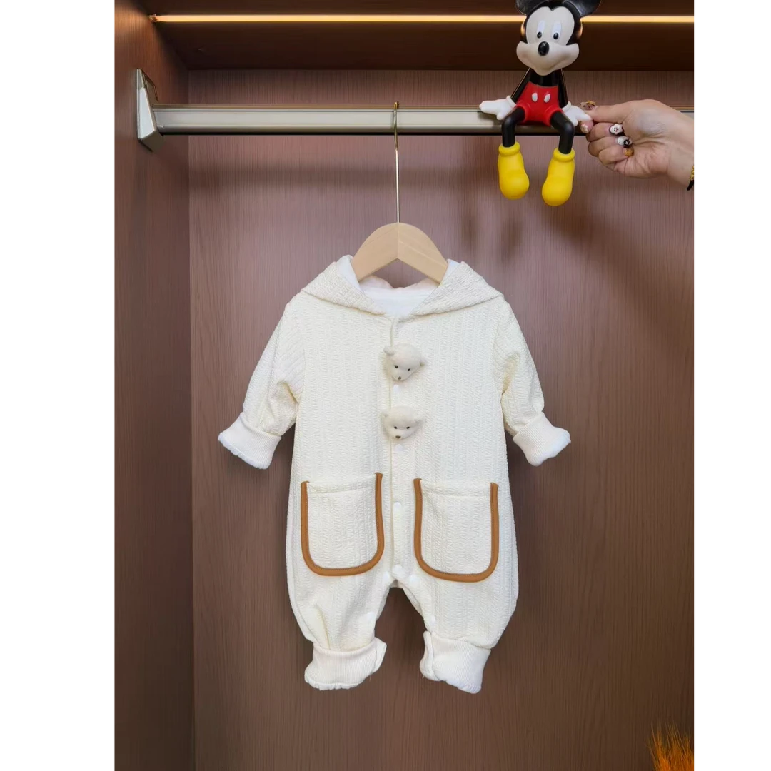 婴儿连体衣服男女宝宝可爱双层哈衣新生儿春秋装洋气外出服S-525