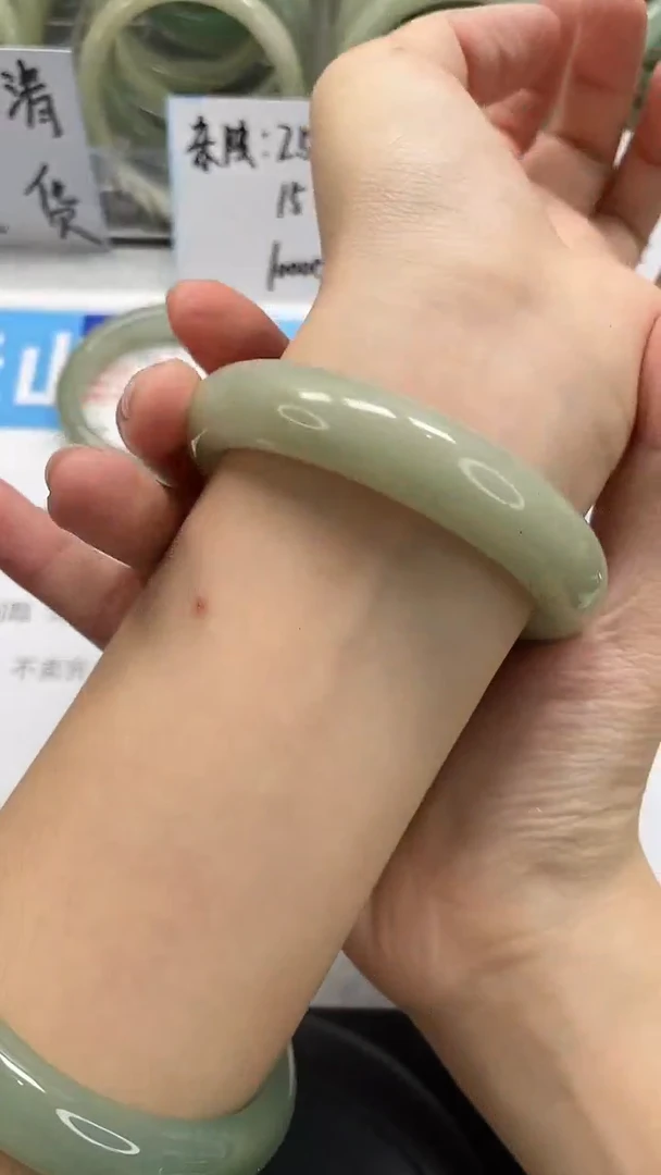 未镶嵌手镯石英质玉11-54/55