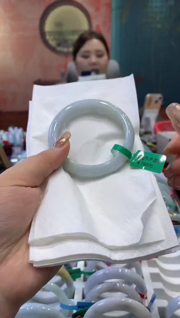 【闪购商品】翡翠手镯未镶嵌多人0011280