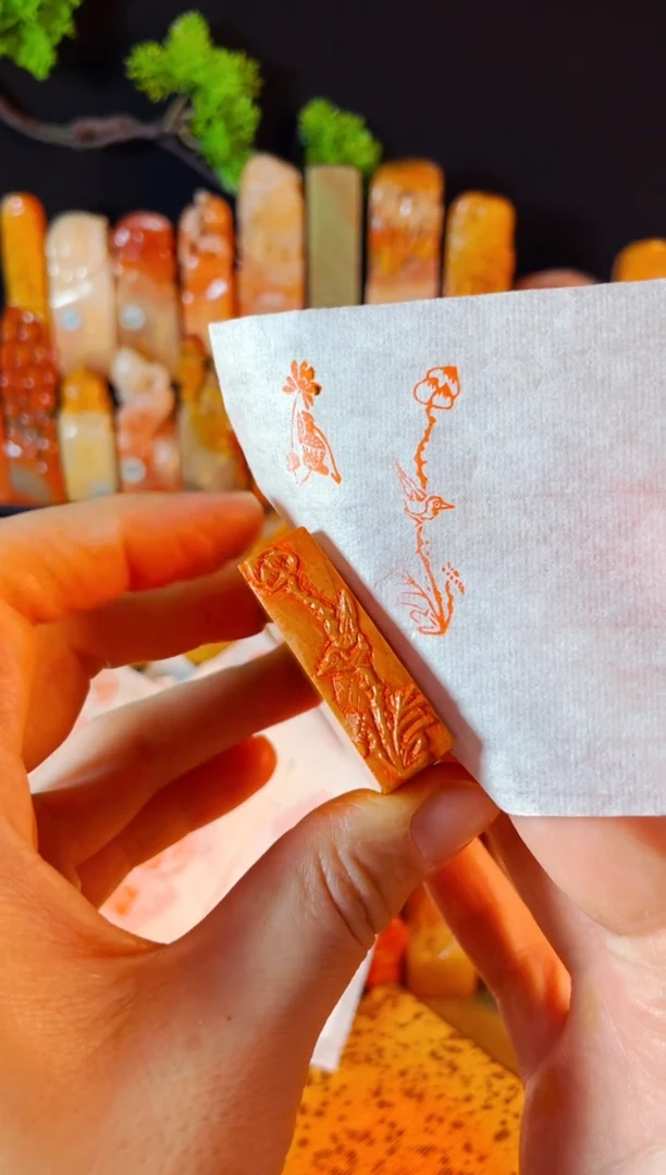 老挝石印石手工篆刻《窥鱼潜力小荷图》木纹石