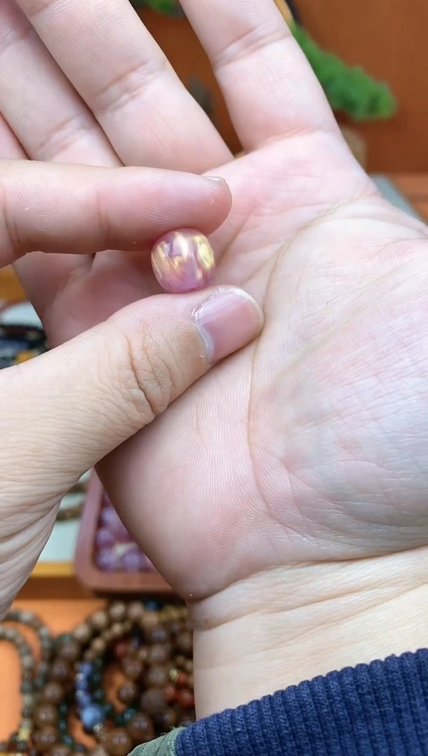 【闪购商品】欧泊顶珠未镶嵌 单颗粉色欧泊配饰