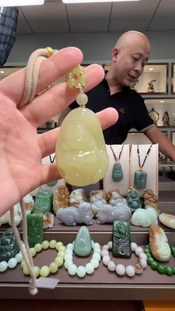 颈饰未镶嵌和田玉苏