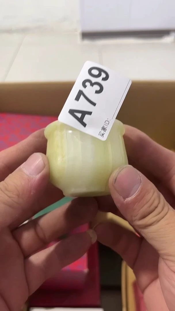 紫砂瓷器水杯一物一拍陈***白瓷器水杯一物一拍