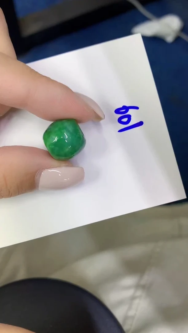 颈饰未镶嵌翡翠缅甸天然翡翠A货