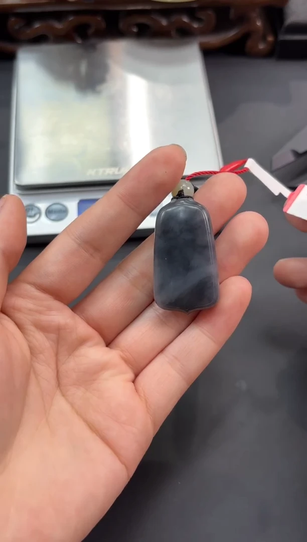 【闪购商品】和田玉吊坠(赠链)未镶嵌若羌微色差吊坠