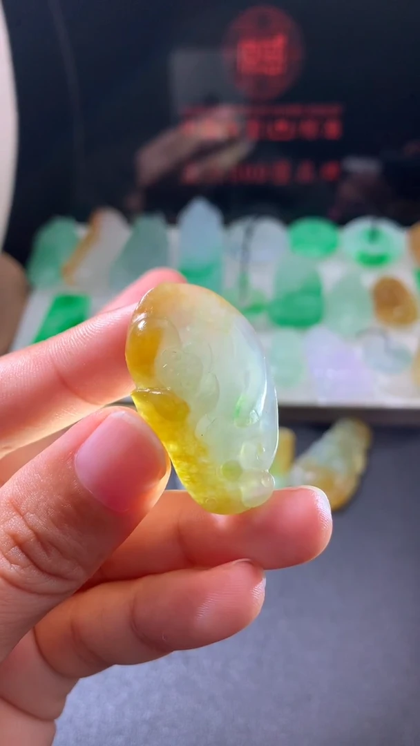 未镶嵌定制翡翠